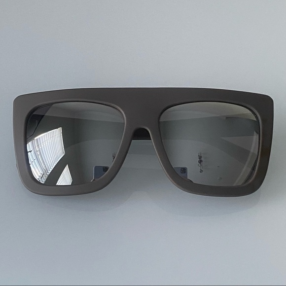 Quay Australia Accessories - Quay Australia “Cafe Racer” Sunglasses